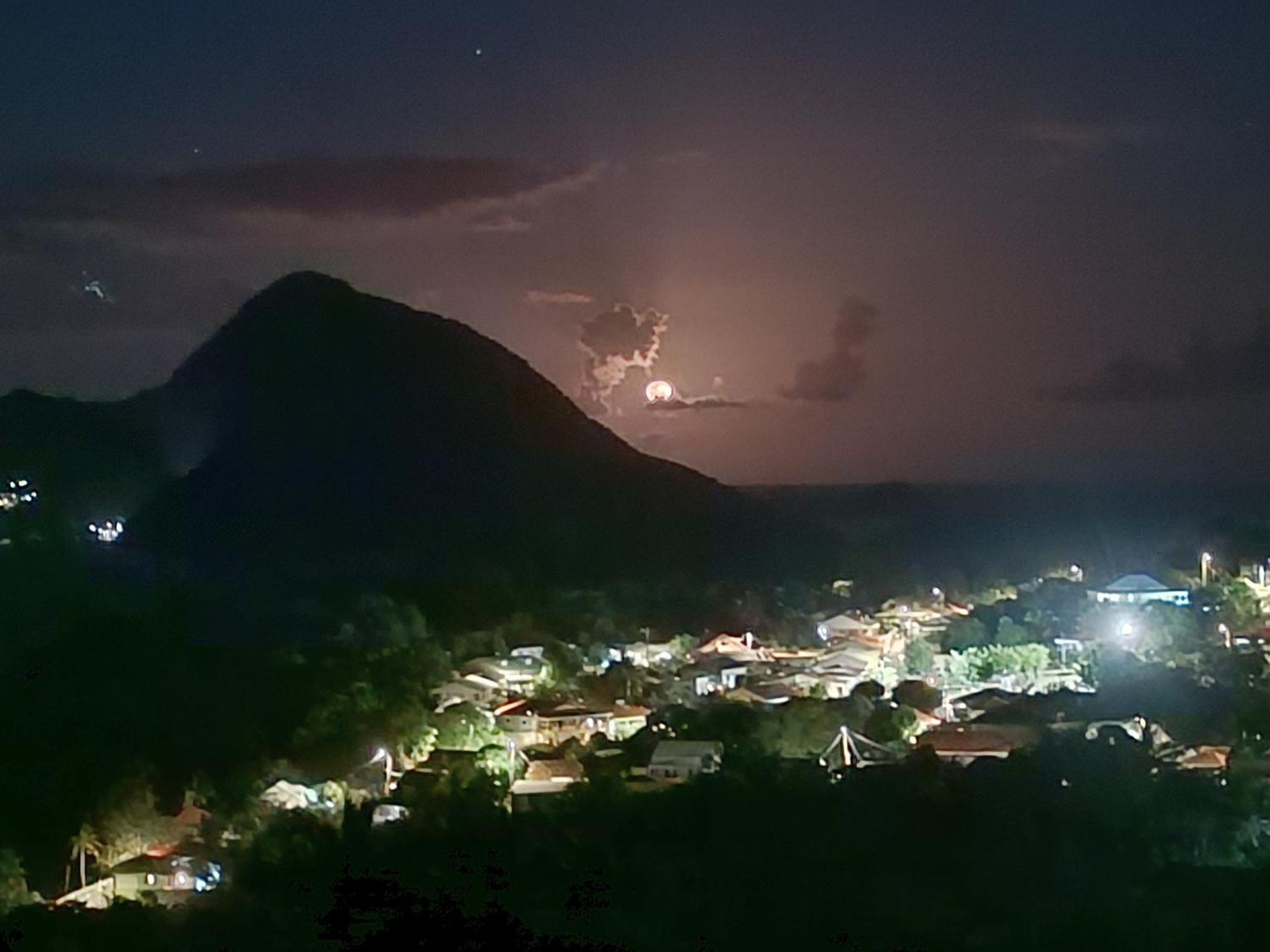 Вилла Ti Kaz Anoli Vue Epoustouflante Sur La Baie Terre-de-Bas Экстерьер фото